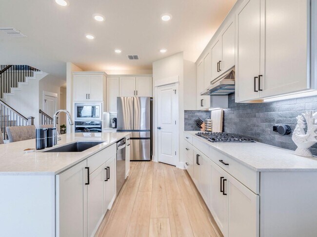 Foto del edificio - Beautifully upgraded 3 bedroom located on a cul-de-sac - Don't miss out!