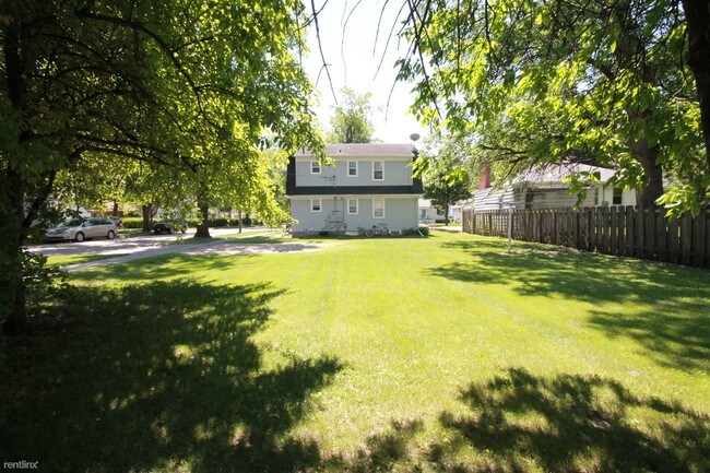Building Photo - 3 br, 2 bath Duplex - 2200 4th Ave N 1