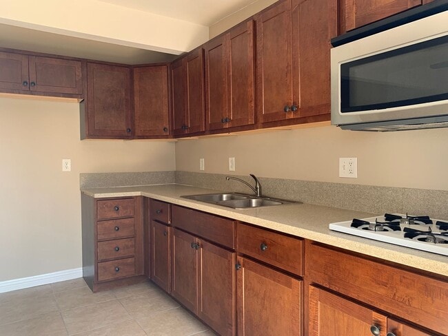 Building Photo - Lemon &amp; Burnett