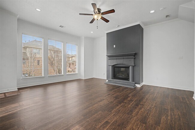 Foto del edificio - 8002 Stoneyway Dr