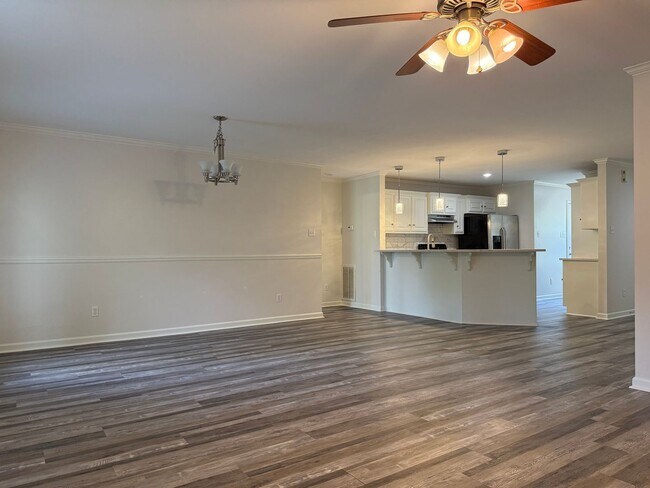 Foto del edificio - 6309 Countryside Dr