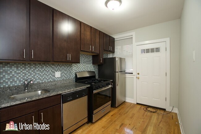 Foto del edificio - 3908 N Janssen Ave