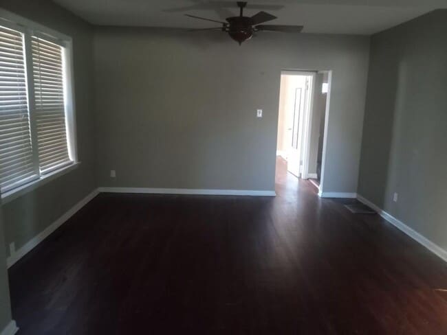 Foto del edificio - 3632 Watson Rd