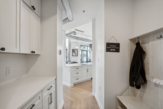 Foto del edificio - 260 18th St NW