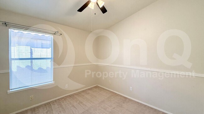 Foto del edificio - 1221 W Jeanine Dr