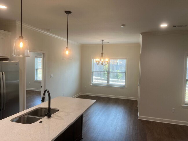 Foto del edificio - Charming 3 Bed 2 Bath Home