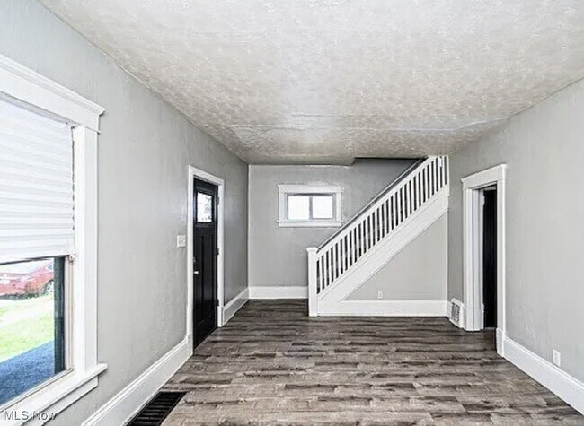 Foto del edificio - 1628 Clark Ave SW