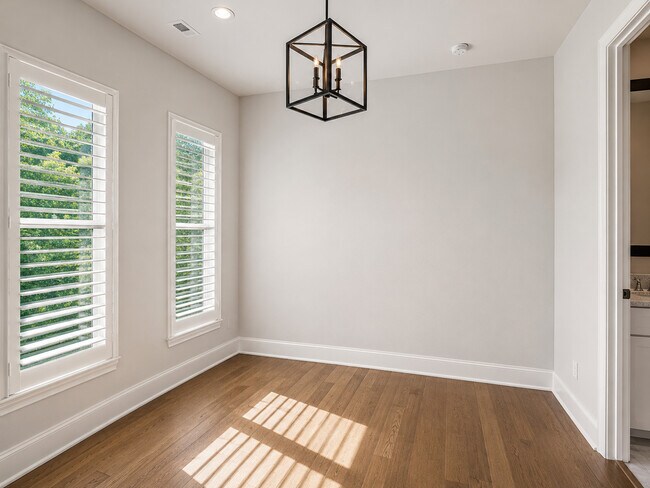 Foto del edificio - 2114 Wenge Ln