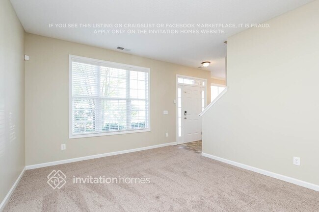 Foto del edificio - 117 Omega Ct