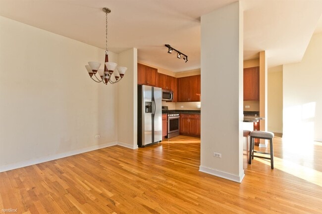 Building Photo - 3 br, 3 bath Condo - 1910 S State St