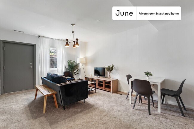 Foto del edificio - Room in Shared 5 bed/3 bath home