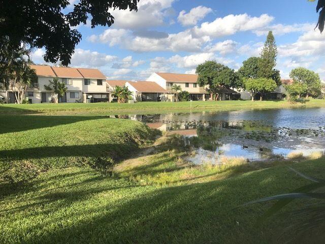 Building Photo - 3405 Poolside Dr