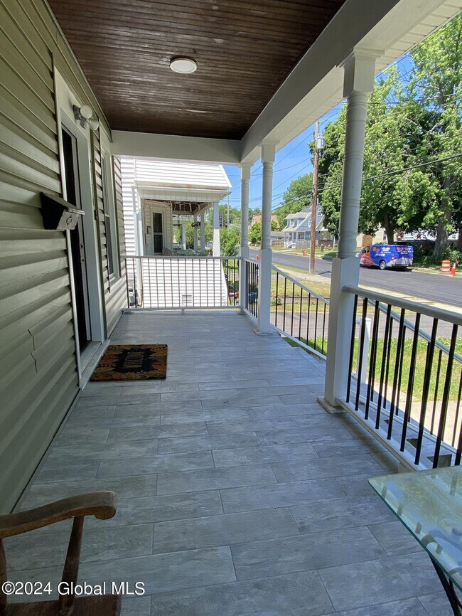 Foto del edificio - 2134 Fairview Ave