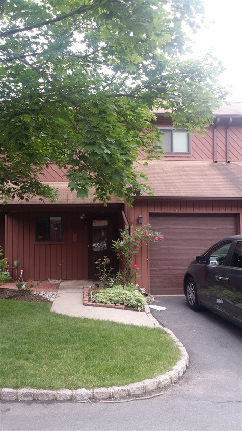 Foto principal - 8 Sunflower Ct