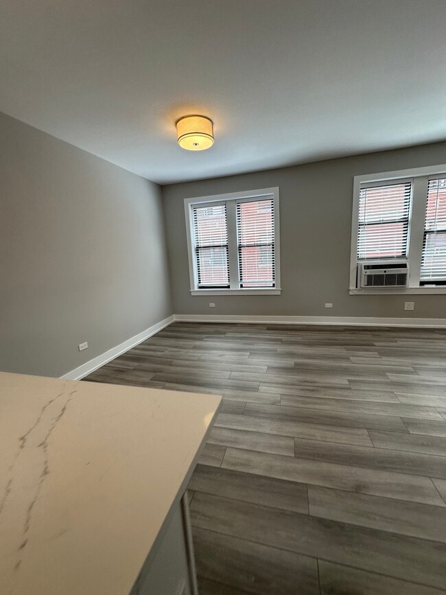 Foto del edificio - 3943 N Janssen Ave