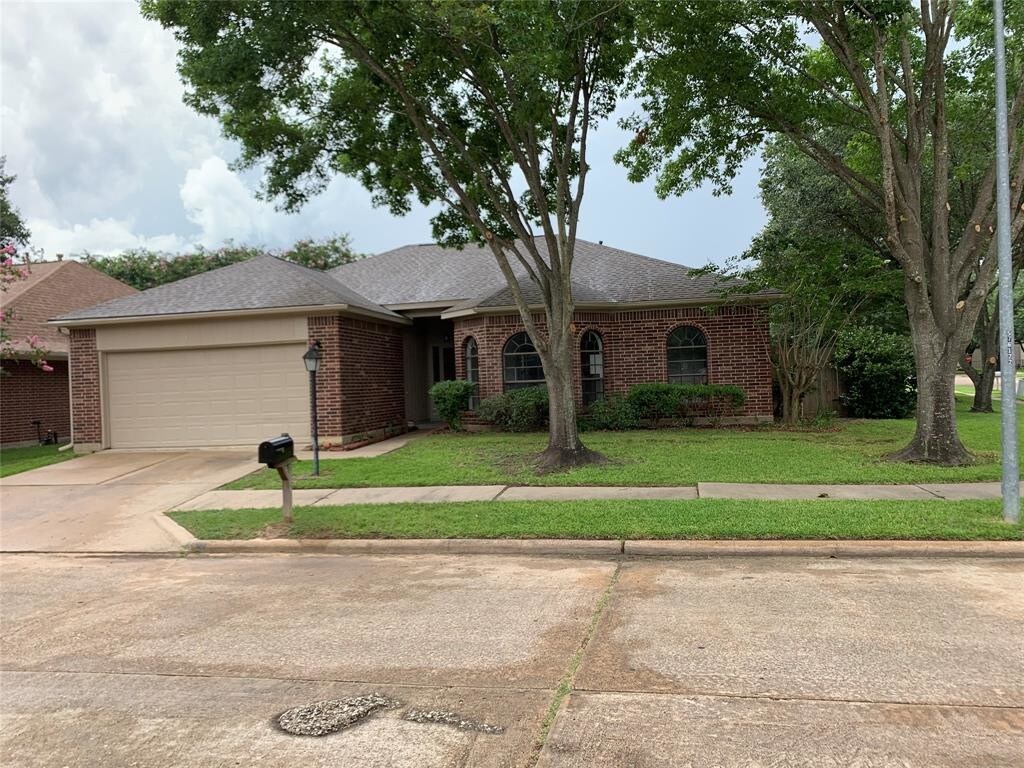 Primary Photo - 16002 Silver Valley Dr