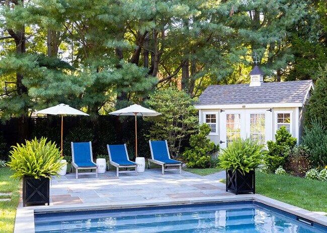 Foto del edificio - 810 Waterview Dr