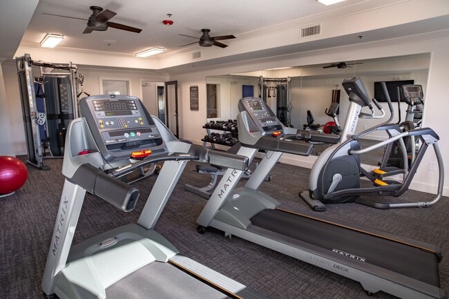 Building Photo - Viceroy at Central Park