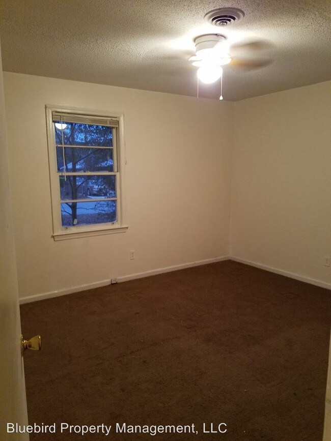 Building Photo - 521 Sedgewood Dr