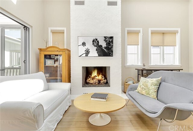 Building Photo - 708 Heliotrope Ave