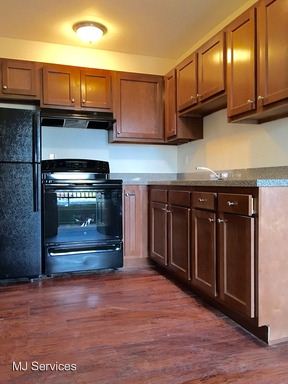 Primary Photo - 2216 Dinsmore Dr