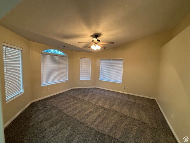 Foto del edificio - Beautiful Canyon Terrace Estates Home!