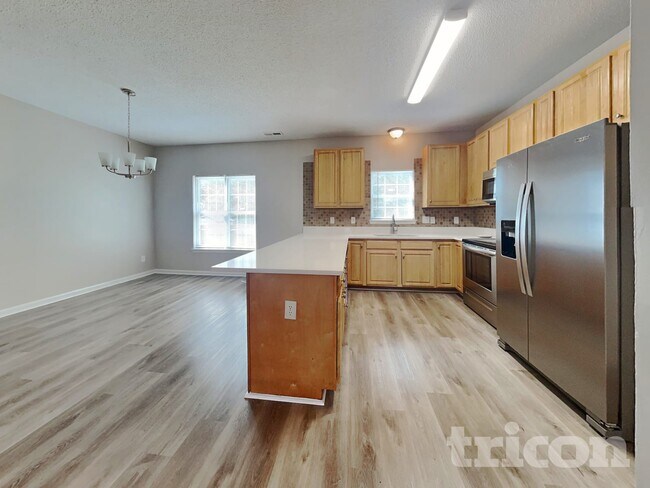 Foto del edificio - 7021 Paint Rock Ln