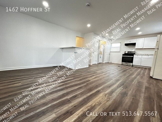 Foto del edificio - 1462 Hoffner St