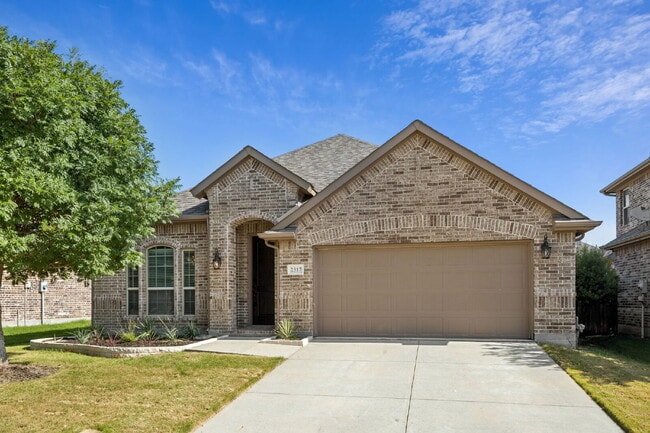 Photo - Charming 3-Bed Retreat on Houston Drive – Spacious 2013 Sq Ft in Melissa, TX! Apartment