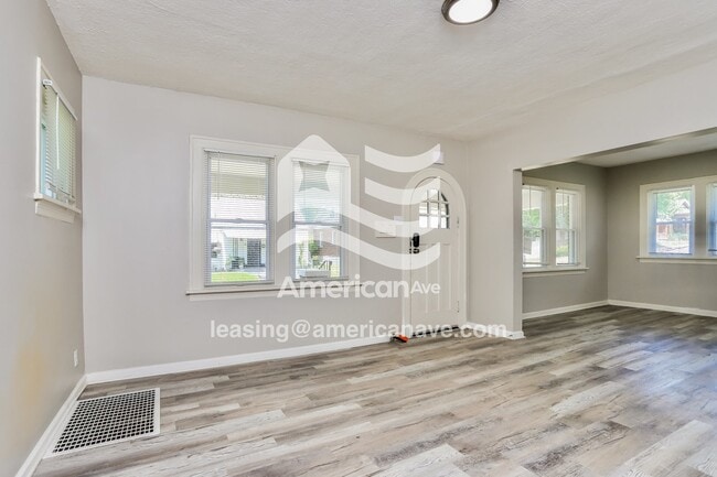 Foto del edificio - 6530 Avalon Ave