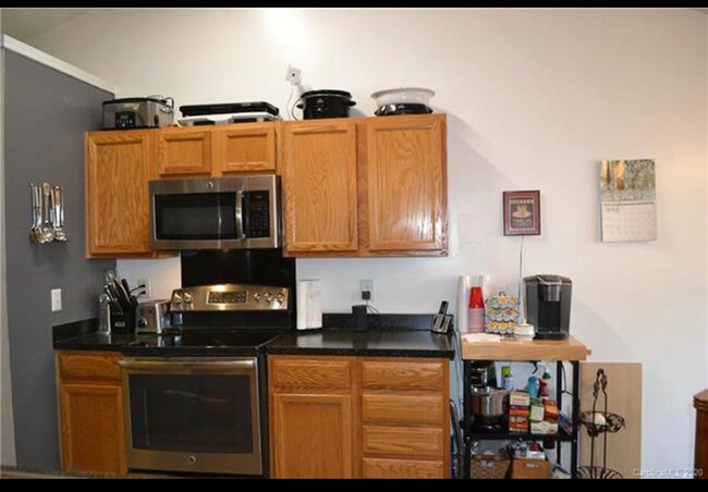 Building Photo - 9219 Atlas Cedar Dr