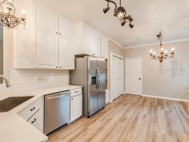 Foto del edificio - 808 Timber Trail