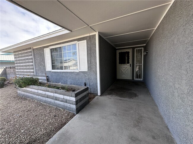 Foto del edificio - 7213 Roe Ct