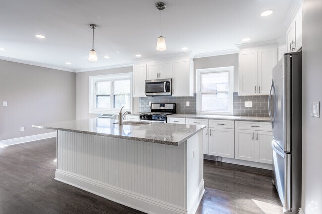 Interior Photo - The Linden Apartments: In-Unit Washer & Dryer, Heat and Hot Water Included, Cat & Dog Friendly, a...