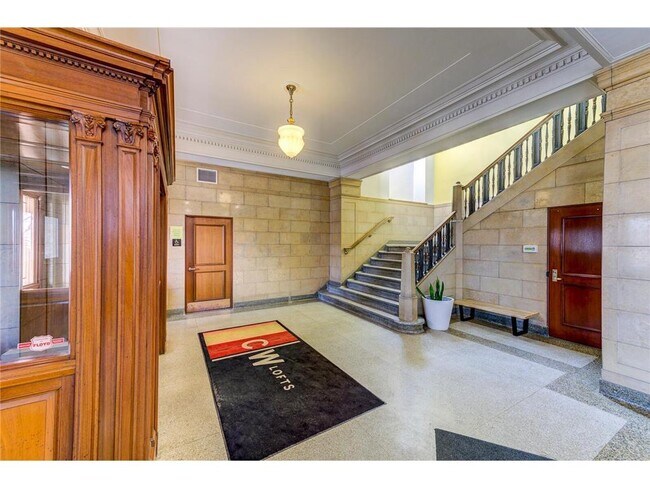 Foto del edificio - 730 NE Stinson Blvd