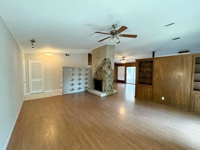 Building Photo - Midcentury Charmer with BONUS Sunroom and ...