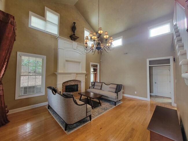 Foto del edificio - Knoxville 37934 - 3 bedroom 2.5 bath furni...