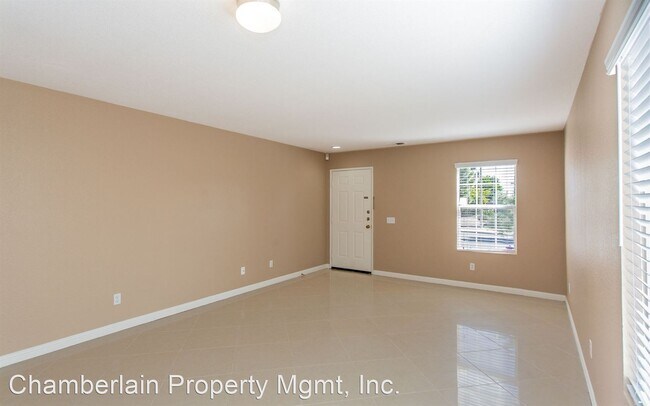 Building Photo - 4 br, 2.5 bath House - 3384 Morning View