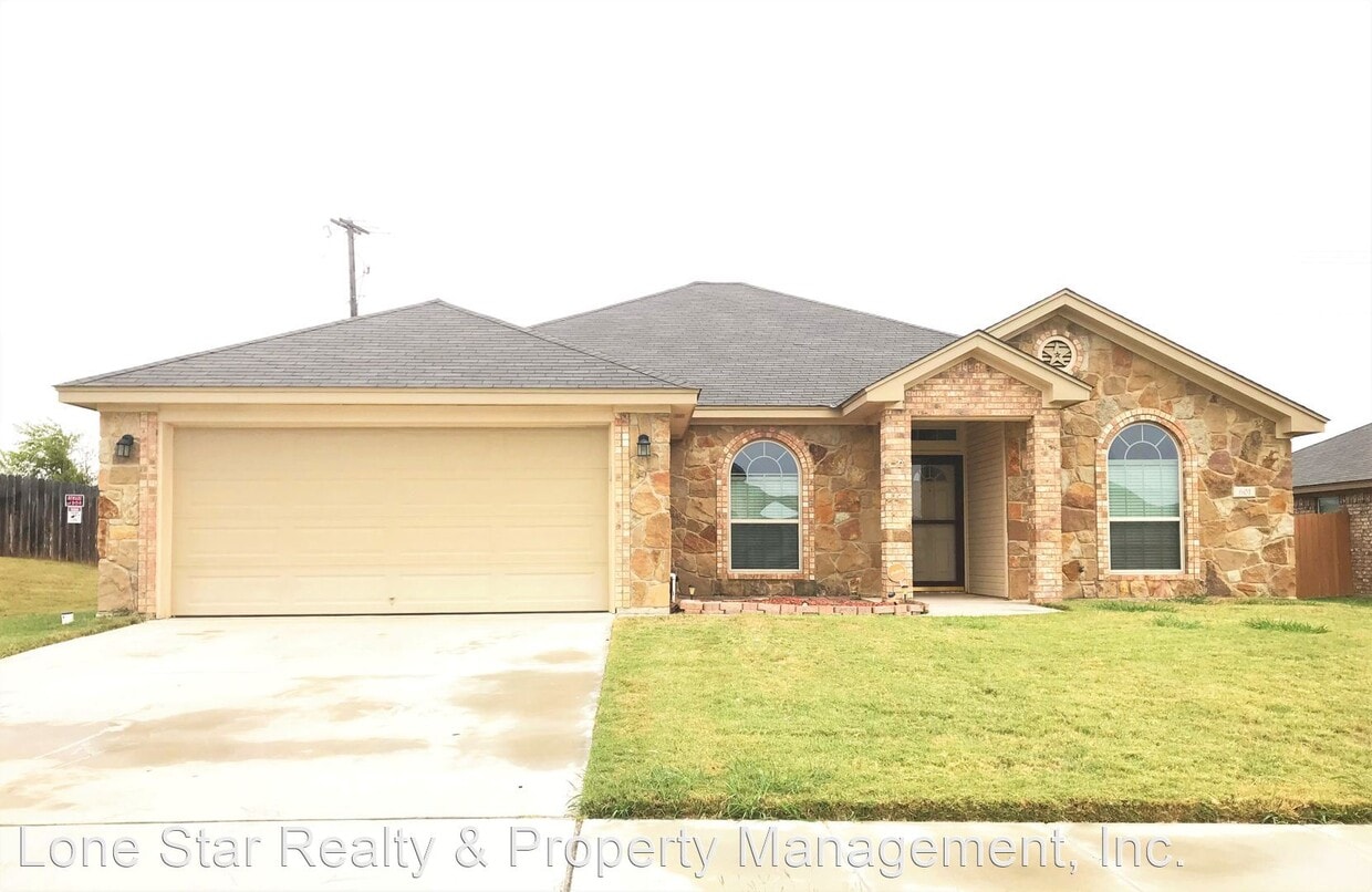 Primary Photo - 5 br, 3 bath House - 601 W Little Dipper