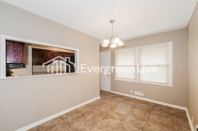 Building Photo - 7611 E 107th St