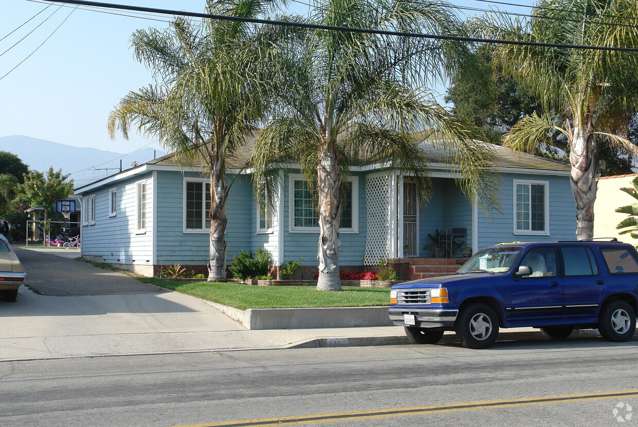 Primary Photo - 1165-1167 Richmond Rd