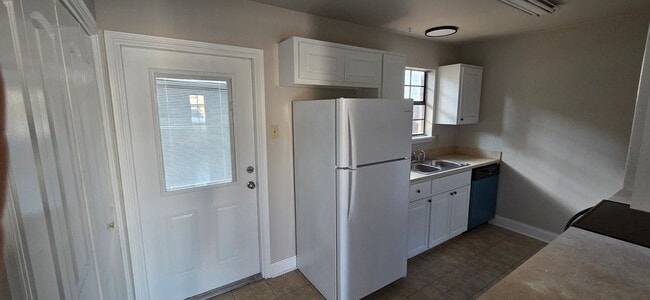 Foto del edificio - Townhome Near Lafayette High