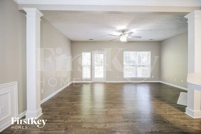 Foto del edificio - 4073 Beaver Oaks Dr