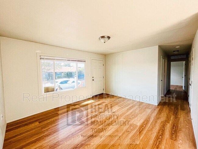 Foto del edificio - 2822 Hefner Ave