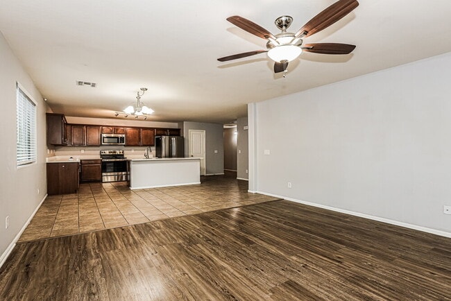 Foto del edificio - 8822 W Pioneer St