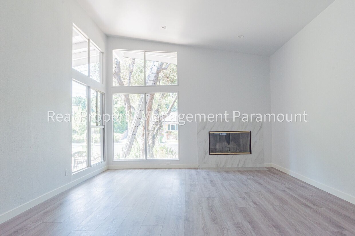 Primary Photo - 17314 Bircher St