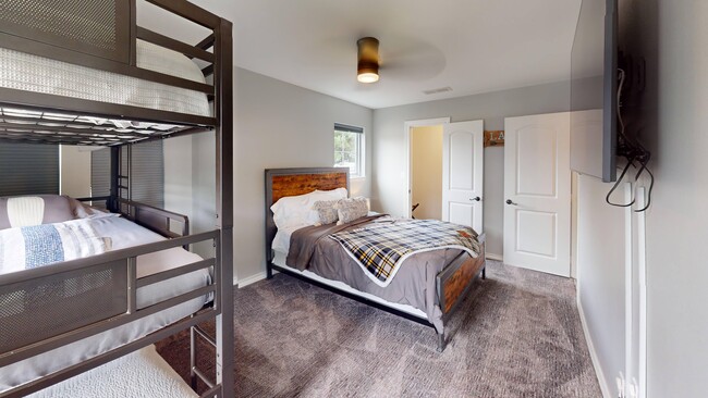 Photo - 430 Peninsula Dr House