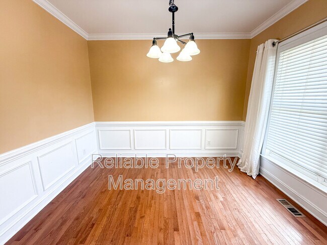 Foto del edificio - 125 Spalding Ln