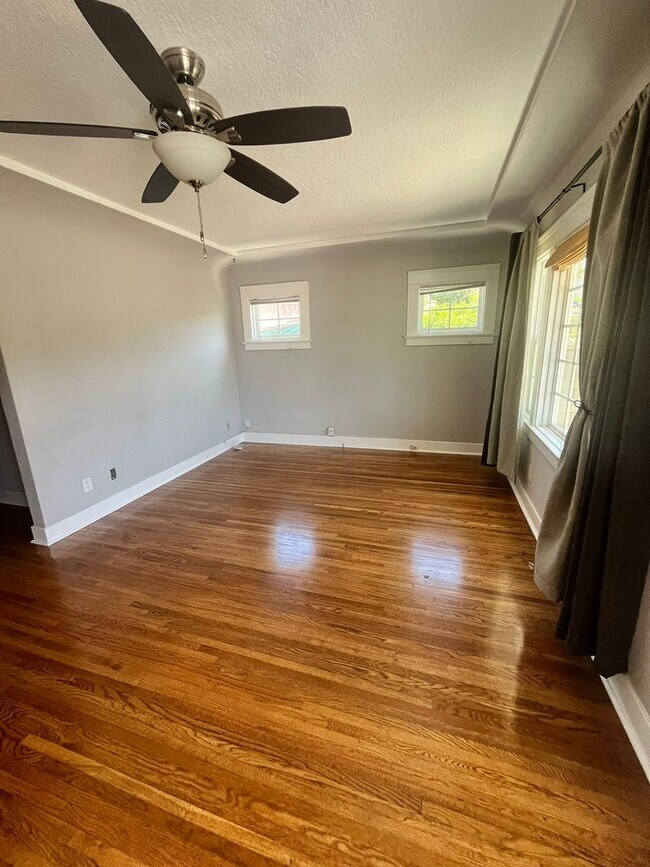 Foto del edificio - Well-Maintained San Diego Home with Classi...