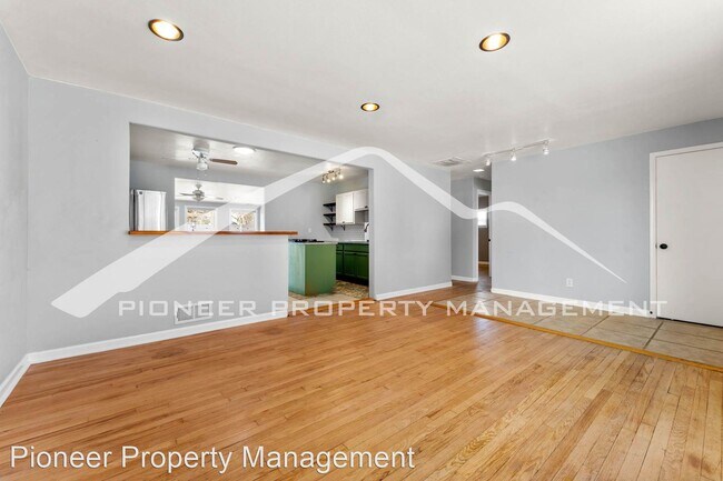 Foto del edificio - 3 br, 2 bath House - 1531 S Patton Ct